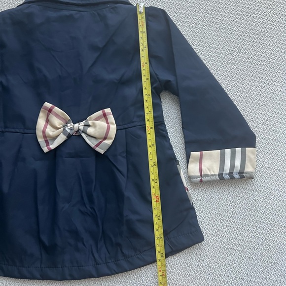 Beautiful Burberry baby girl coat 2-3 years - Picture 10 of 10